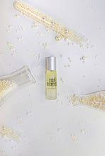 Load image into Gallery viewer, BioLuxure Liquid Gold Growth Oil